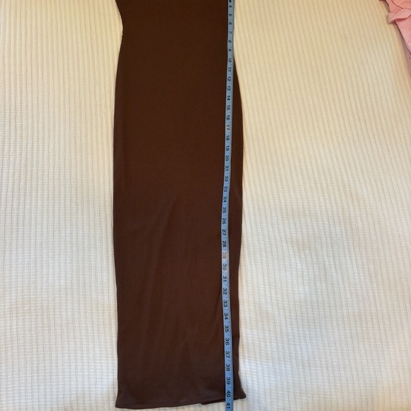 PrettyLittleThing Chocolate Brown Ribbed Racer Back Midi Dress NWT Size US 2 - Picture 10 of 11